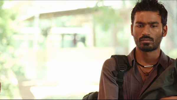 Mayakkam Enna Poster 2