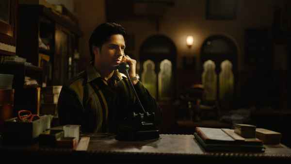 Mission Majnu Poster 2