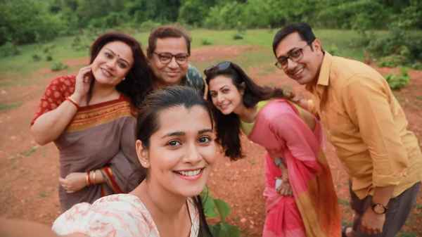 Mitin Mashi: Keralaye Kistimat Poster 2