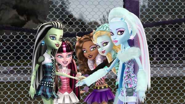 Monster High: Friday Night Frights Poster 4