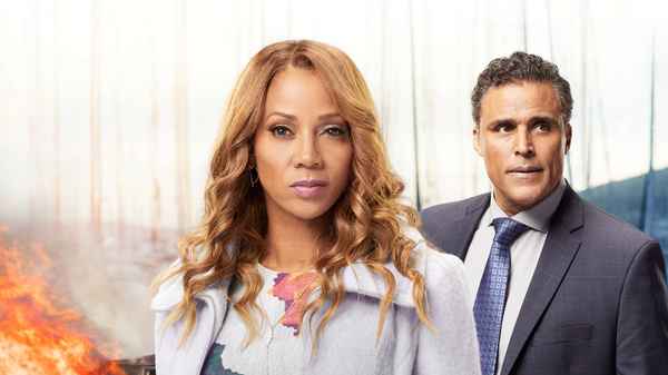 Morning Show Mysteries: Countdown to Murder Poster 4