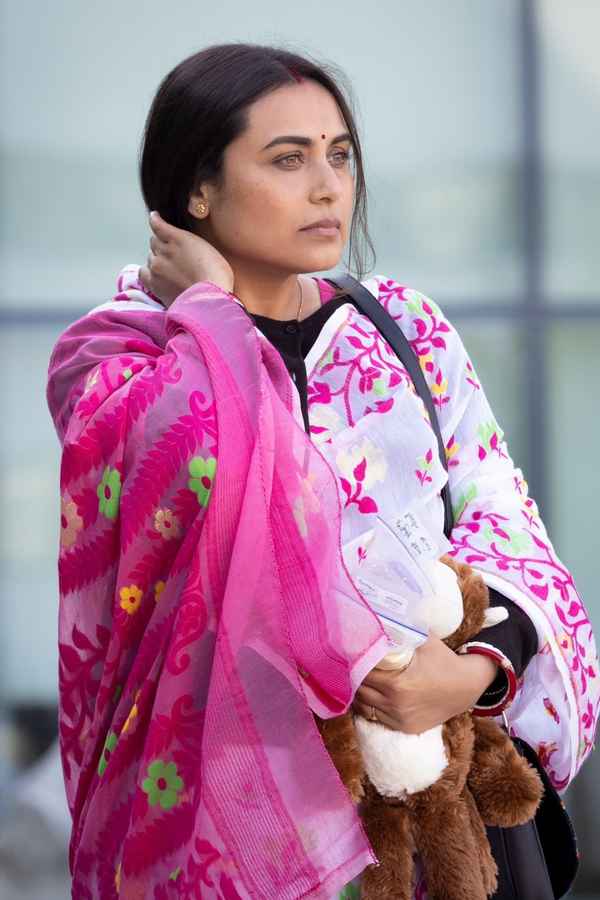 Mrs. Chatterjee Vs Norway Poster 5