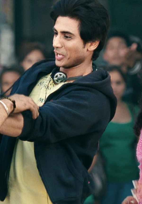 Mumbai Delhi Mumbai Poster 5