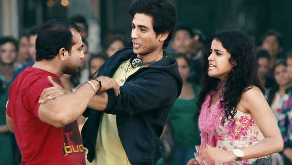 Mumbai Delhi Mumbai Poster 3