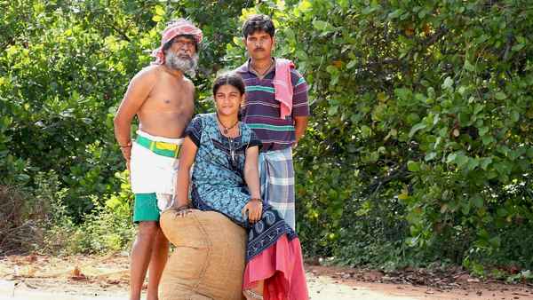 Munthiri Kaadu Poster 5