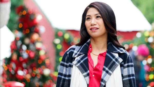 Must Love Christmas Poster 4