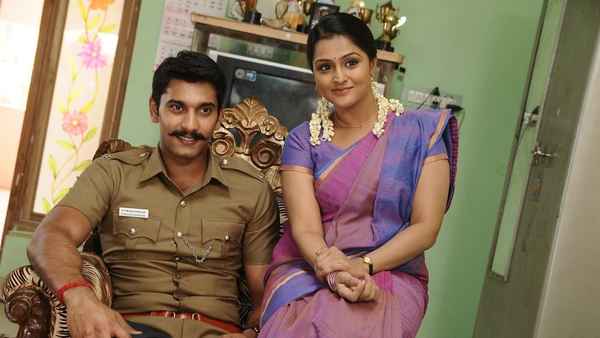 Naalu Policeum Nalla Irundha Oorum Poster 5