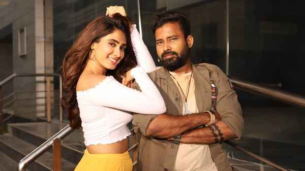 Naanum Single Thaan Poster 5