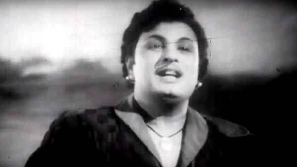 Nadodi Mannan Poster 3