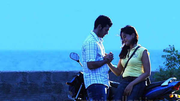 Nadunisi Naaygal Poster 7