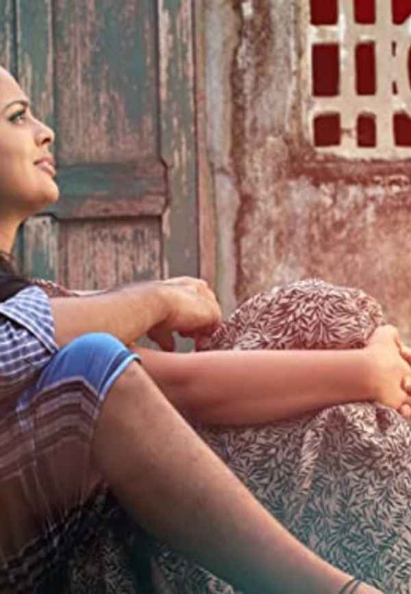 Nalanum Nandhiniyum Poster 5