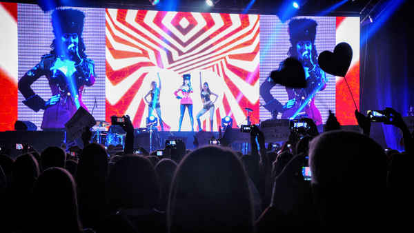 Nasha Natasha Poster 5