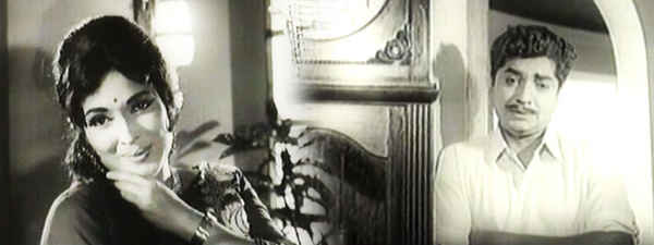 Nizhalattam Poster 3