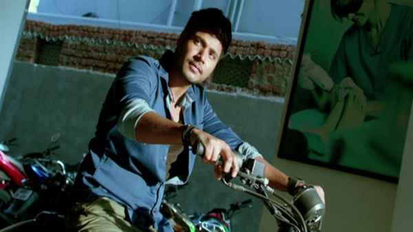 Okka Ammayi Thappa Poster 1