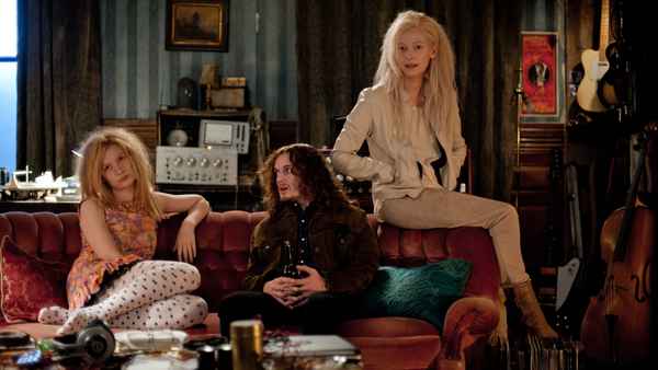 Only Lovers Left Alive Poster 1
