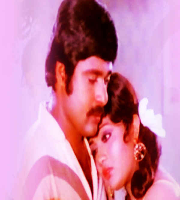 Oru Mukham Pala Mukham Poster 4