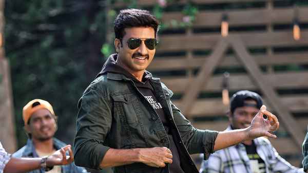 Pakka Commercial Poster 5