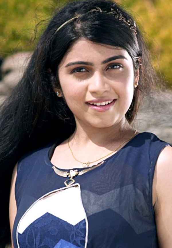 Paulettante Veedu Poster 4