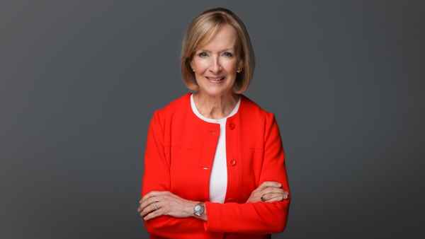 PBS NEWSHOUR: America at a Crossroads with Judy Woodruff Poster 2