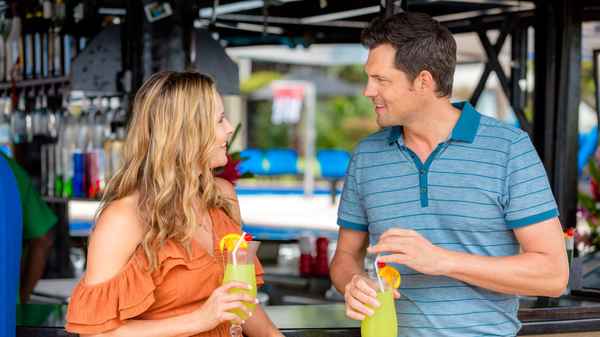 Pearl in Paradise Poster 6