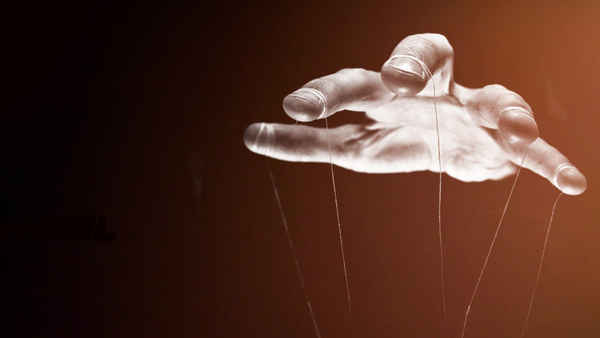 People Magazine Investigates: Cults Poster 1