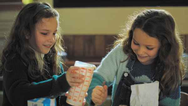 Petite Maman Poster 3