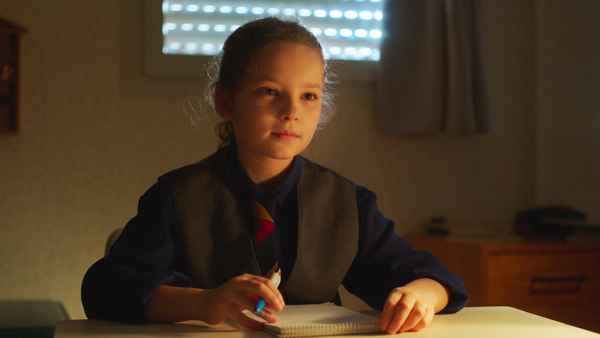 Petite Maman Poster 1