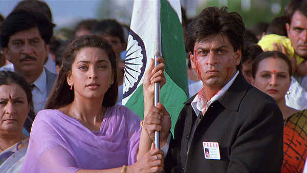 Phir Bhi Dil Hai Hindustani Poster 5