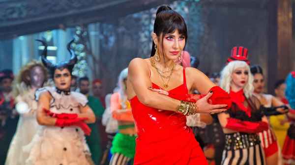 Phone Bhoot Poster 7