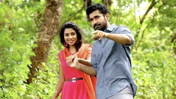 Pichaikkaran Poster 3