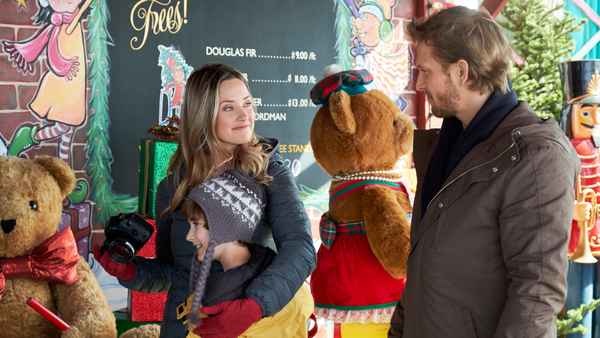 Picture a Perfect Christmas Poster 6