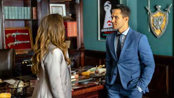 Picture Perfect Mysteries: Exit Stage Death Poster 3