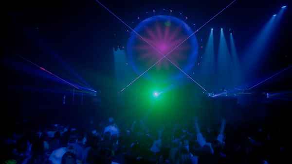 Pink Floyd: Delicate Sound of Thunder Poster 4