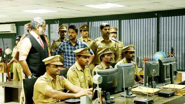 Pon Manickavel Poster 2