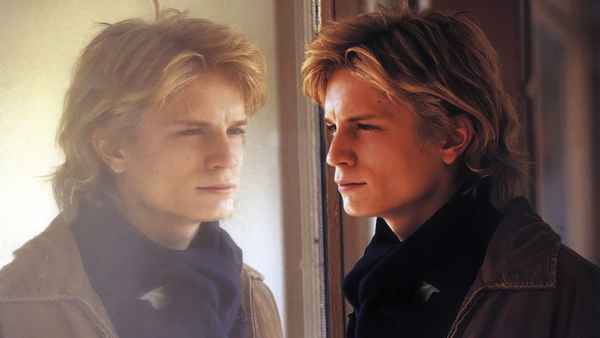 Pretend I'm Not Here Poster 1