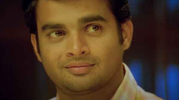 Priyamaana Thozhi Poster 2