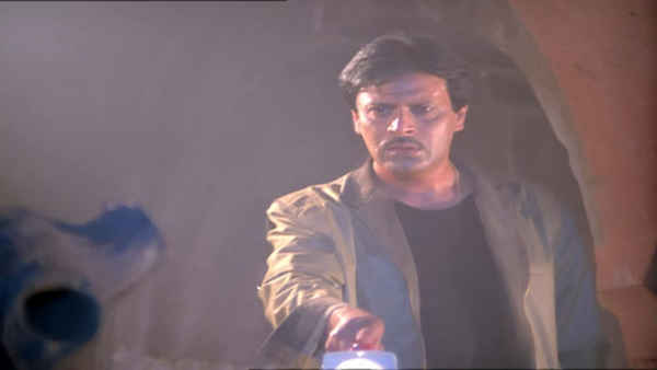 Purani Haveli Poster 1