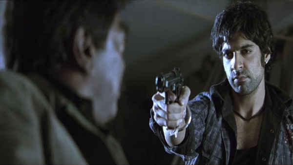 Ram Gopal Varma ki Aag Poster 3