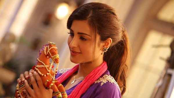 Ramaiya Vastavaiya Poster 3