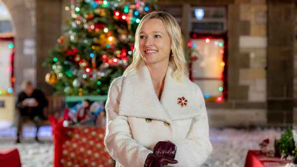 Return to Christmas Creek Poster 3