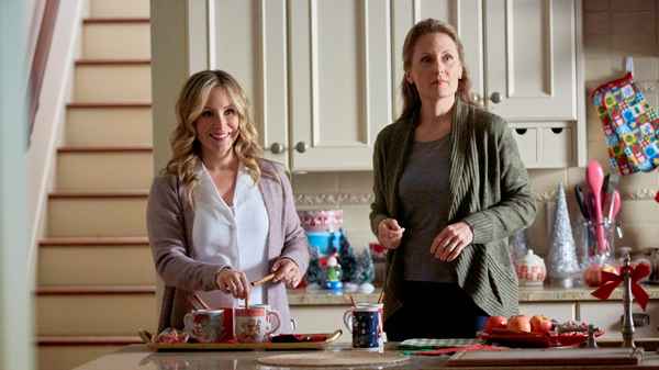 Reunited at Christmas Poster 3