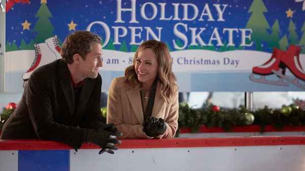 Reunited at Christmas Poster 1