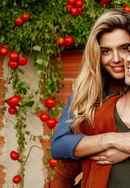 Rich in Love Poster 7