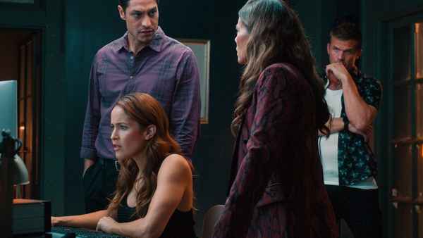 Righteous Thieves Poster 7