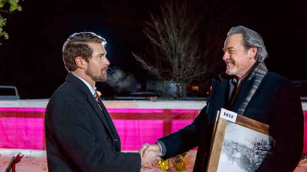 Romance at Reindeer Lodge Poster 3