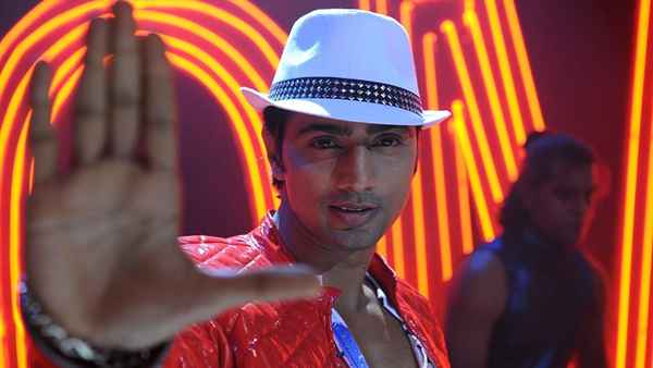 Romeo (রোমিও) Poster 2