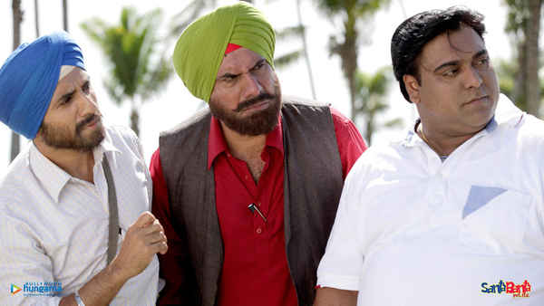 Santa Banta Pvt Ltd Poster 4