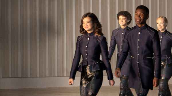 Secret Society of Second-Born Royals Poster 3