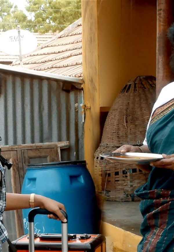 Sethum Aayiram Pon Poster 5