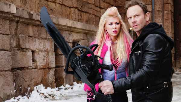 Sharknado 5: Global Swarming Poster 2